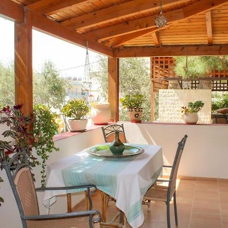 Afroditi'S Guest House Candia Esterno foto